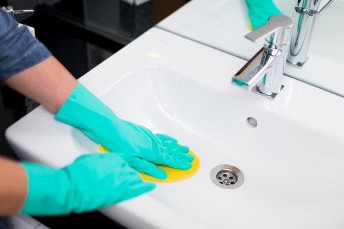 Residential regular cleaning in a Urrey apartment